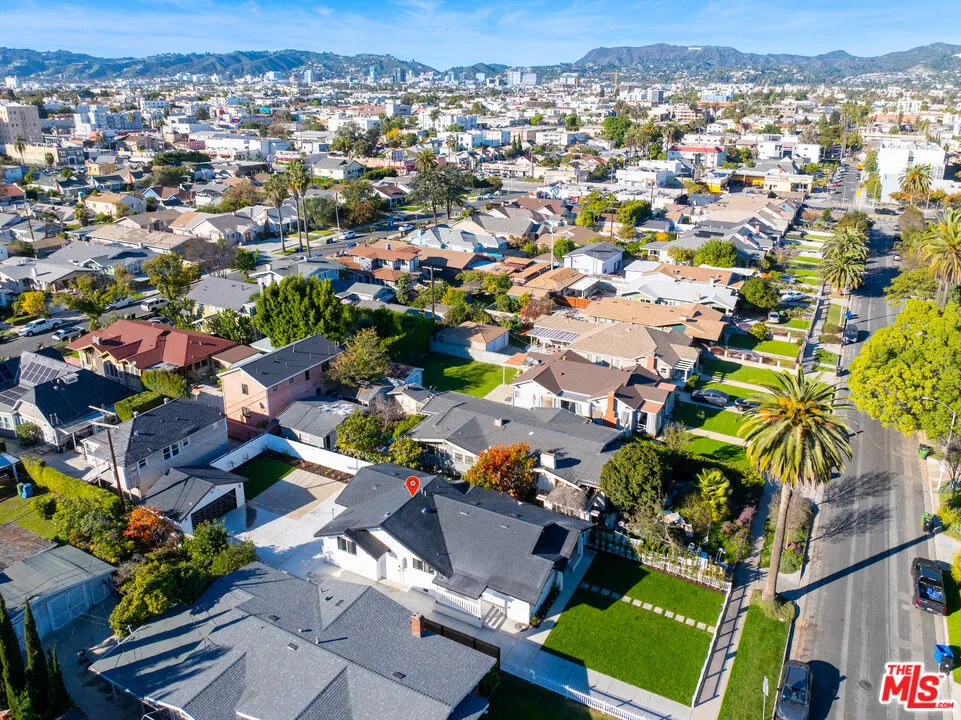 123 N Harvard Boulevard, Los Angeles, California 90004 home-pic-44